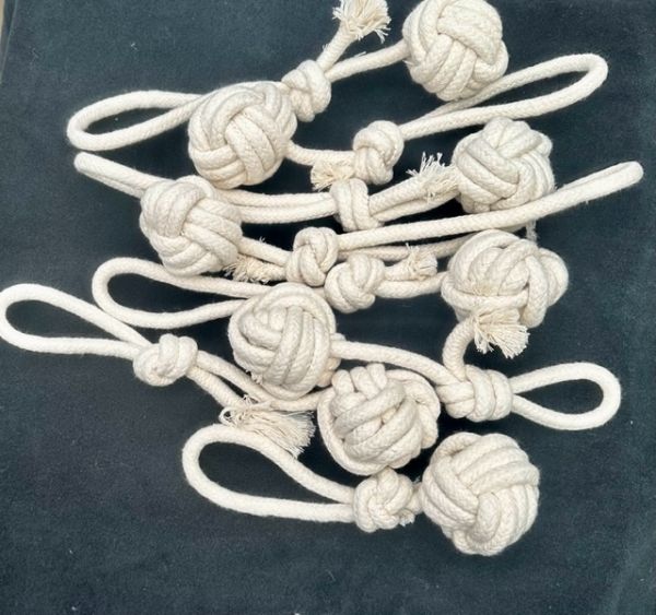 Knotenball Baumwolle mit Handschlaufe